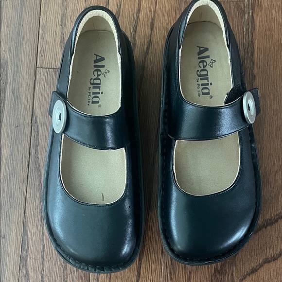 Alegria Classic Black Mary Janes - Picture 1 of 5